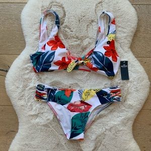 Hollister Tropical Swim Suit Set Size L